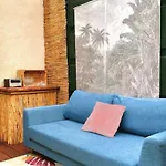 Designer Tiny House With Wraparound Sun Terrace & Garden Lounge شقة برلين