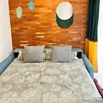 Designer Tiny House With Wraparound Sun Terrace & Garden Lounge 베를린