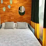 Apartment Designer Tiny House With Wraparound Sun Terrace & Garden Lounge