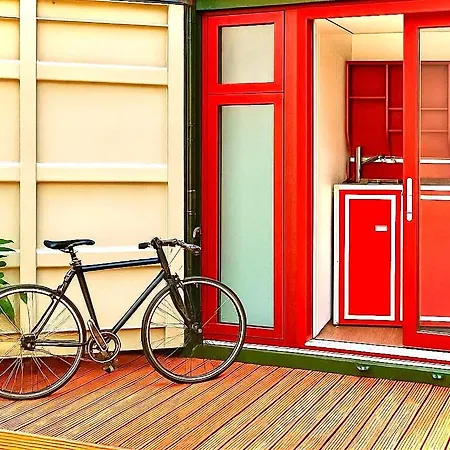 Designer Tiny House With Wraparound Sun Terrace & Garden Lounge *