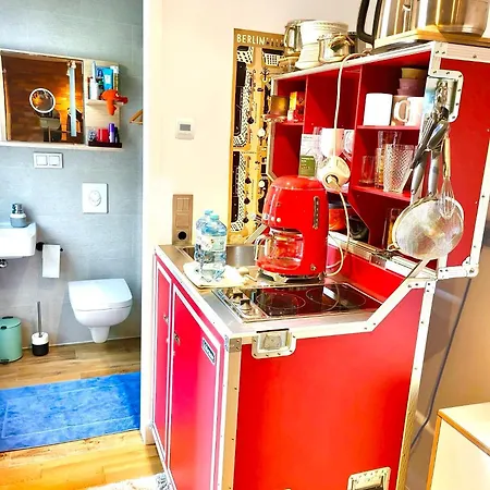 Designer Tiny House With Wraparound Sun Terrace & Garden Lounge Berlim