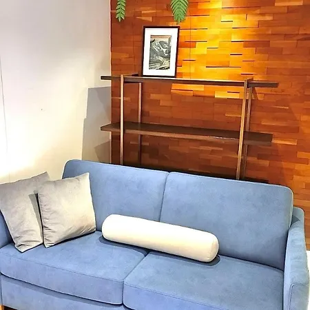 Designer Tiny House With Wraparound Sun Terrace & Garden Lounge *