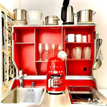 Designer Tiny House With Wraparound Sun Terrace & Garden Lounge *