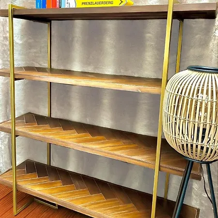 Designer Tiny House With Wraparound Sun Terrace & Garden Lounge Berlijn