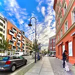 Appartement Designer Tiny House With Wraparound Sun Terrace & Garden Lounge *