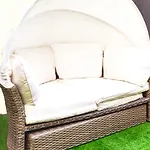 Appartement Designer Tiny House With Wraparound Sun Terrace & Garden Lounge *