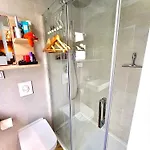 Appartement Designer Tiny House With Wraparound Sun Terrace & Garden Lounge