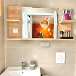 Designer Tiny House With Wraparound Sun Terrace & Garden Lounge