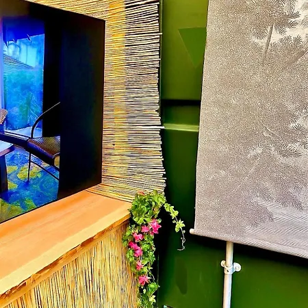 Designer Tiny House With Wraparound Sun Terrace & Garden Lounge Apartment Berlin