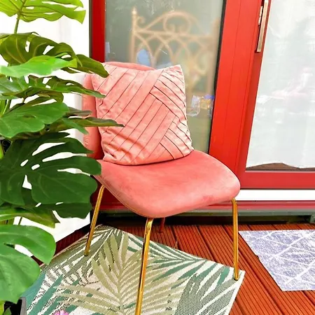 Designer Tiny House With Wraparound Sun Terrace & Garden Lounge Διαμέρισμα Βερολίνο