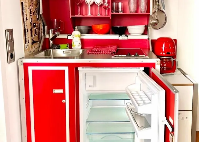 Designer Tiny House With Wraparound Sun Terrace & Garden Lounge